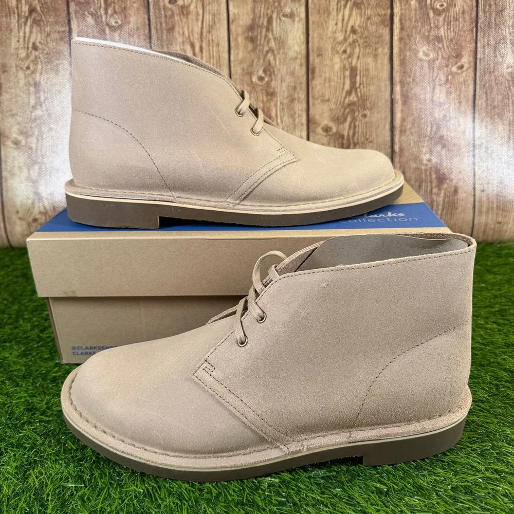 Clarks Shepton Chukka Boot Mens size 9.5 M Taupe Distressed Leather Lace Up